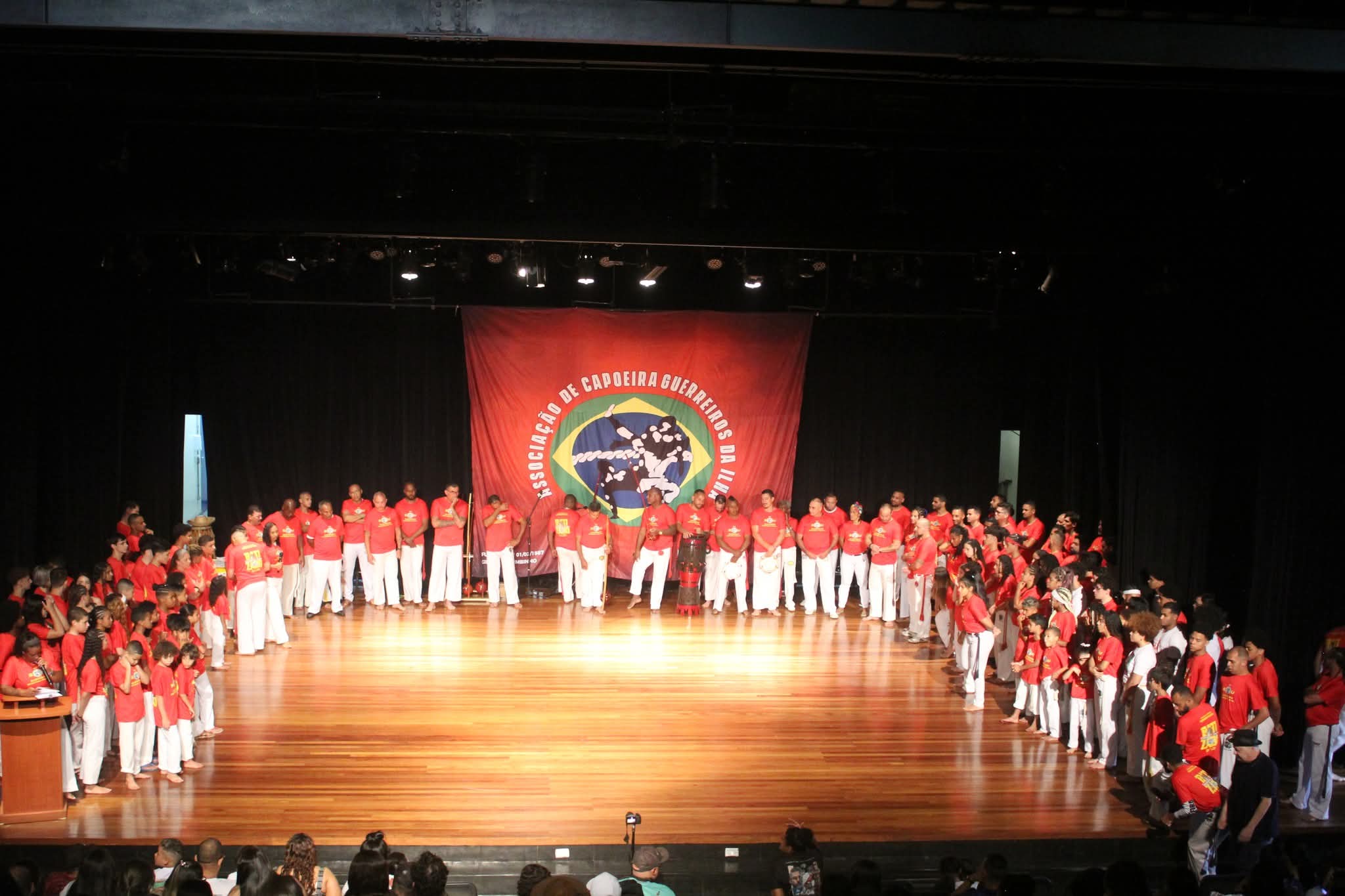 Apresentação de capoeira